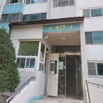 4관 공동현관 전경
